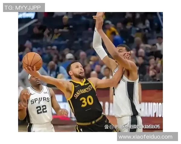 勇士与活塞在线对决精彩回顾及赛后分析全景呈现 勇士与活塞在线对决精彩回顾及赛后分析全景呈现