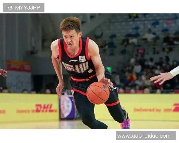 周鹏：从篮球场上的奋斗者到生活中的榜样，见证成长与坚持的力量