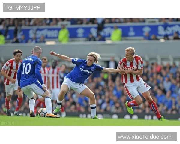 埃弗顿主场迎战利物浦联队期待激烈对抗与精彩进球