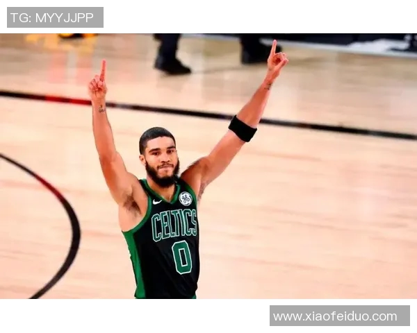 杰森塔图姆如何在NBA赛场上展现领导力与卓越才华