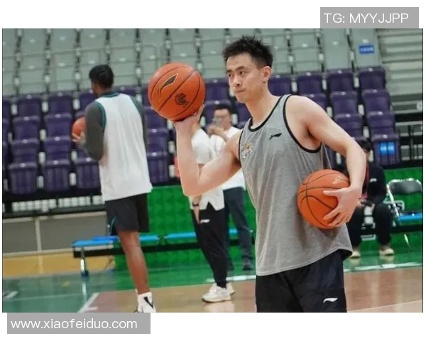 赵继伟带领辽宁男篮再创辉煌赛季表现引发球迷热议与期待