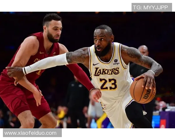 骑士与湖人精彩对决回放分析全场亮点与战术解析