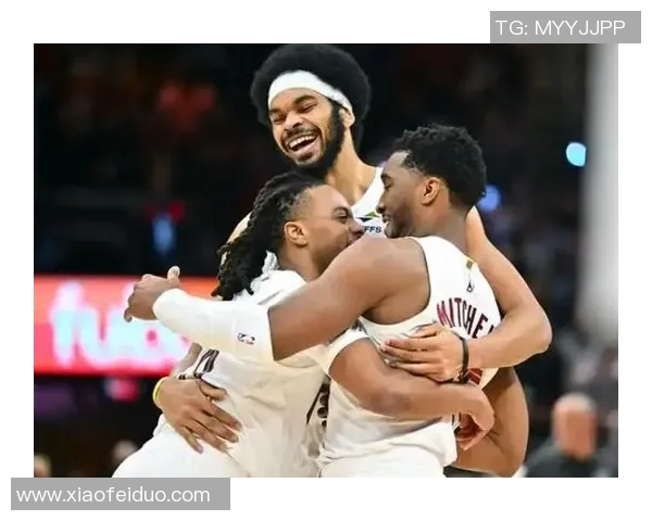 304马刺与开拓者激战正酣双方全力争夺季后赛席位的关键对决 304马刺与开拓者激战正酣双方全力争夺季后赛席位的关键对决