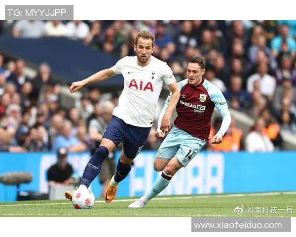 凯恩的传奇之路：从足球天才到世界级教练的蜕变与荣耀