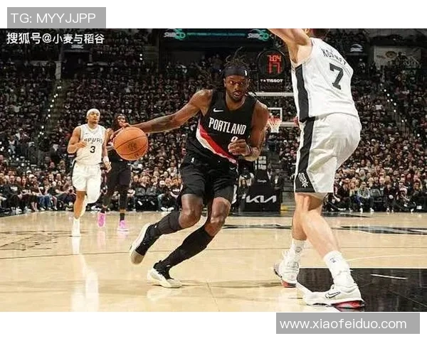 杰拉米格兰特如何在NBA赛场上展现出色的全能表现与领导力 杰拉米格兰特如何在NBA赛场上展现出色的全能表现与领导力